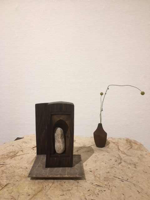 森口信一さんの新作の一つ、厨子を紹介します。_a0112812_22273327.jpg
