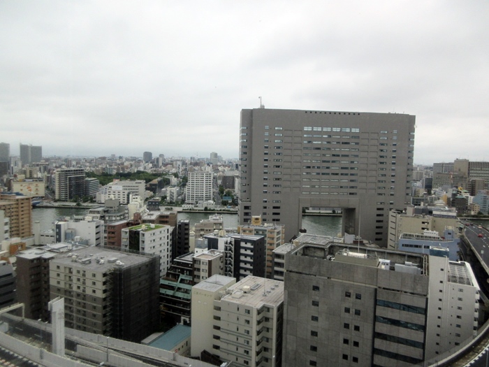 【ロイヤルパークホテル】エグゼクティブラウンジのおやつタイム_b0009849_2250185.jpg