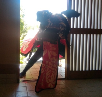 獅子舞う、蝶舞う…_b0368362_13451759.jpg