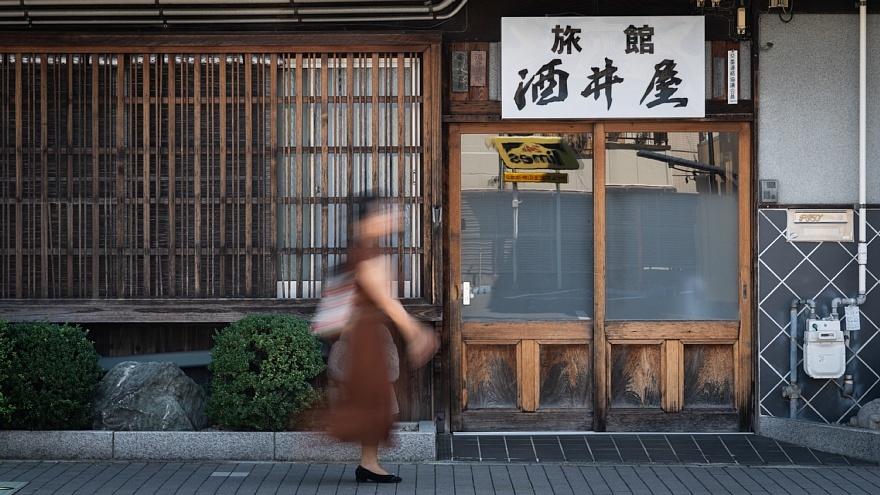 1/8秒の日泰寺参道_d0353489_23052473.jpg