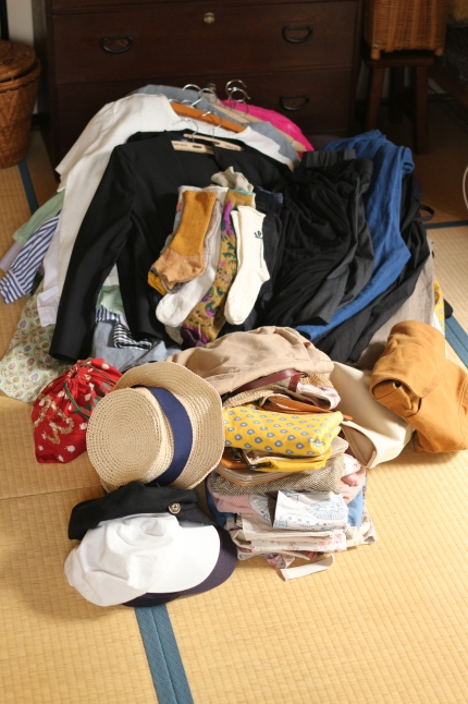 衣類のお片づけ ～片づけは「場所別」ではなく「モノ別」に進める～_f0354014_15242716.jpg