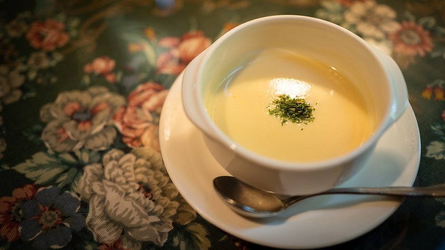 遅い午後の老舗洋食屋さん_d0353489_22184141.jpg