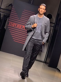 エンポリオ アルマーニ（EMPORIO ARMANI）2019-20秋冬ファッションショー_c0172698_8123550.jpg