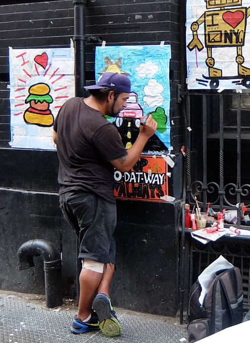 いかにもNYっぽいSOHOの街角アーティスト_b0007805_21261630.jpg