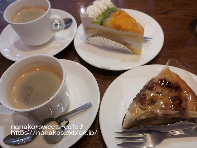 お散歩*キバナコスモス_d0147030_16560250.jpg