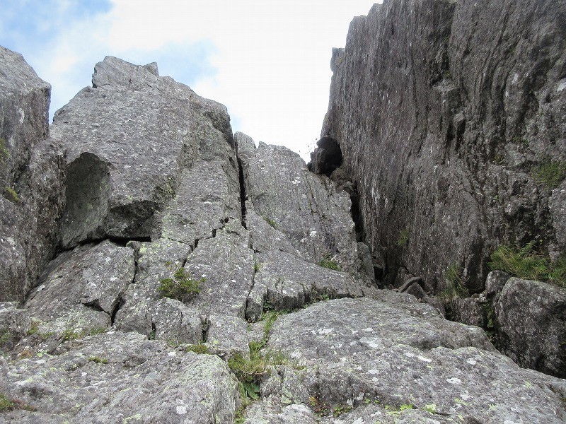 北八ヶ岳 稲子岳の古典ルートを登る 南壁左カンテルート Rock Climbing In Mount Inago Northern Yatsugatake Mountains やっぱり自然が好き 北八ヶ岳 稲子岳の古典ルートを登る 南壁左カンテルート Rock Climbing In Mount Inago Northern Yatsugatake Mountains やっぱり自然が好き