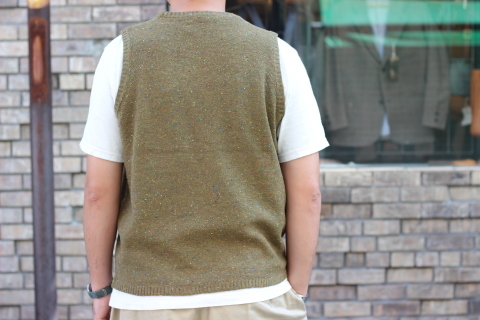 「dip」 コーディネートが楽しくなる \"Knit Vest\" ご紹介_f0191324_08052320.jpg