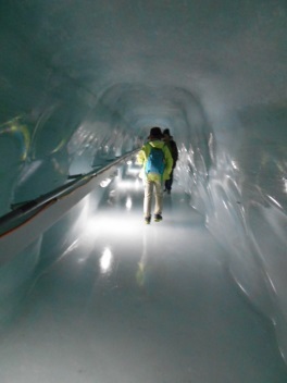 スイス旅行⑩　Jungfraujoch(ユングフラウヨッホ)_b0207284_03015610.jpg