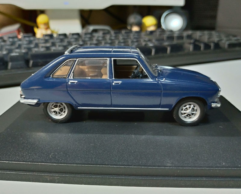 ミニカー ルノー16 Tx ぴすとんのタワゴト ミニカー ルノー16 Tx ぴすとんのタワゴト