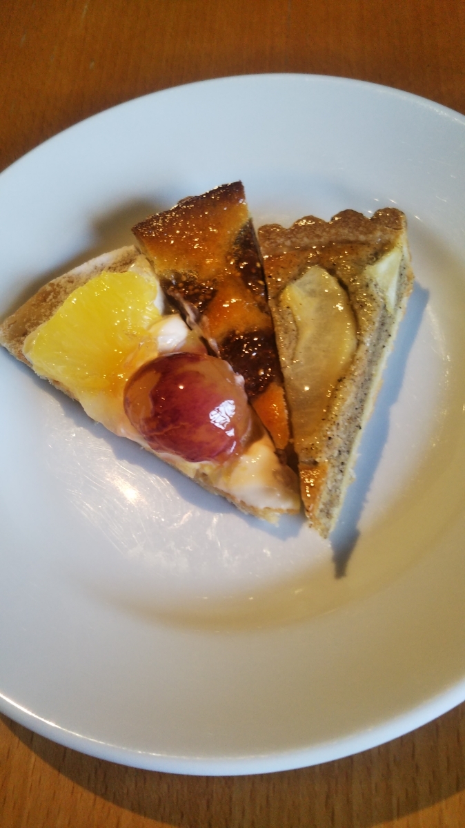 クラブハリエ守山玻璃絵館 ペーストリーブッフェ Tastes of Autumn_f0076001_21392275.jpg