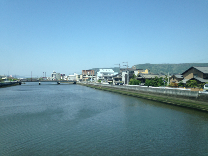 雨から始まる朝。くらしのマーケットからの依頼_d0390818_21223523.jpg