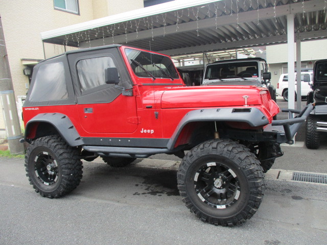 yj ラングラー コラム オートマ リフトアップ ピットブルタイヤ入庫 サンオート 中古車 販売店 ジープ ラングラー Jl Jk Tj チェロキー 4 4 Life スタッフ日記