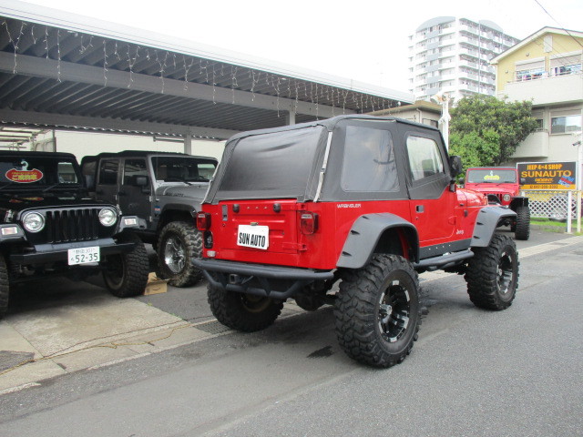 ｙｊ ラングラー コラム オートマ リフトアップ ピットブルタイヤ入庫 サンオート 中古車 販売店 ジープ ラングラー Jl Jk Tj チェロキー ４ ４ Life スタッフ日記
