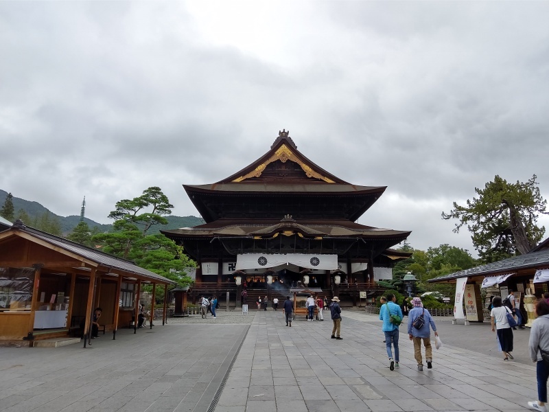 善光寺と里の菓工房の「できたてモンブラン」   ❮2019秋 長野＆山梨③❯_e0305834_11292336.jpg