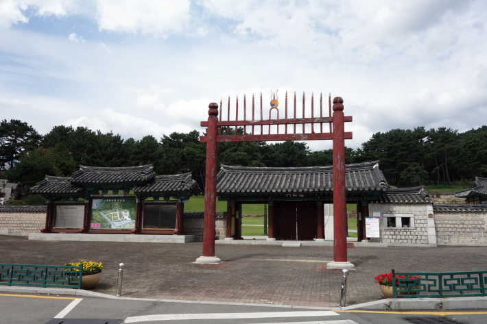 金海(キメ 김해)で伽耶の歴史散策 釜山金海軽電鉄で国立金海博物館、首露王陵、大成洞古墳博物館など見学 金海空港だけでない金海市(1)_f0117059_18182904.jpg