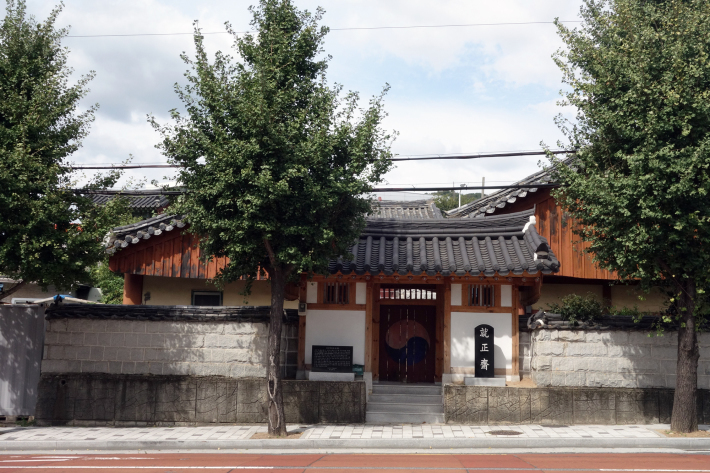 金海(キメ 김해)で伽耶の歴史散策 釜山金海軽電鉄で国立金海博物館、首露王陵、大成洞古墳博物館など見学 金海空港だけでない金海市(1)_f0117059_18190137.jpg