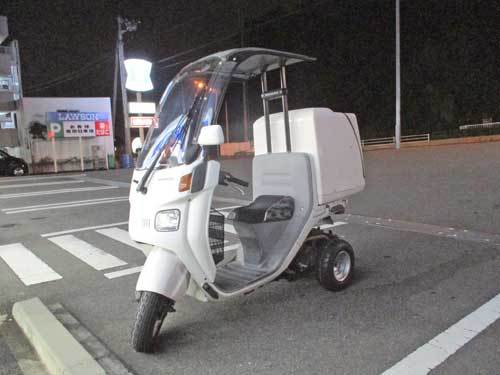 屋根付き3輪車(笑) ジャイロキャノピーのタイヤ交換・・・(^^♪_c0086965_17114200.jpg