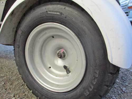 屋根付き3輪車(笑) ジャイロキャノピーのタイヤ交換・・・(^^♪_c0086965_17231949.jpg