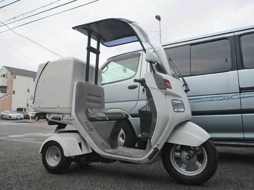 屋根付き3輪車(笑) ジャイロキャノピーのタイヤ交換・・・(^^♪_c0086965_17242179.jpg