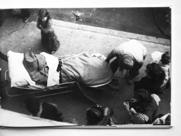 ヨーゼフ・ボイスのパフォーマンス記録写真集「Joseph Beuys - Coyote