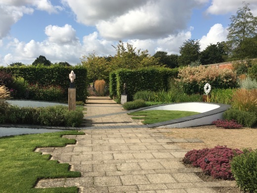 イギリスの旅2日目 ガーデンツアー 1日目 Marks Hall Estateなど_e0194723_14103602.jpeg