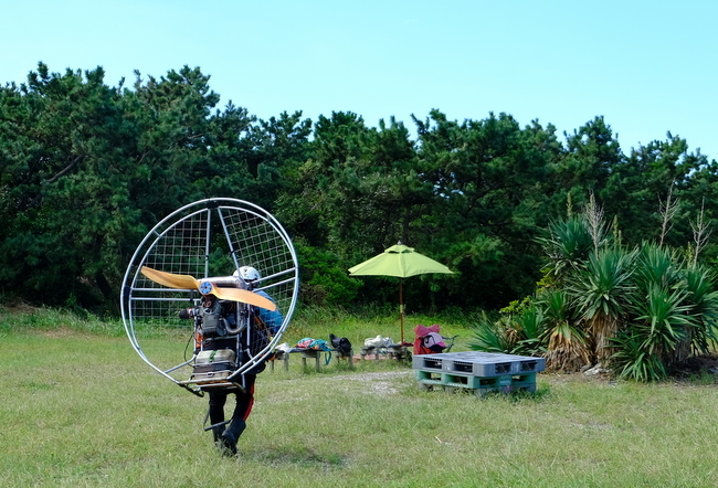 「パラモーターで空を飛ぶ！　千葉・房総エリアへ行ってきました」_a0000029_16523407.jpg