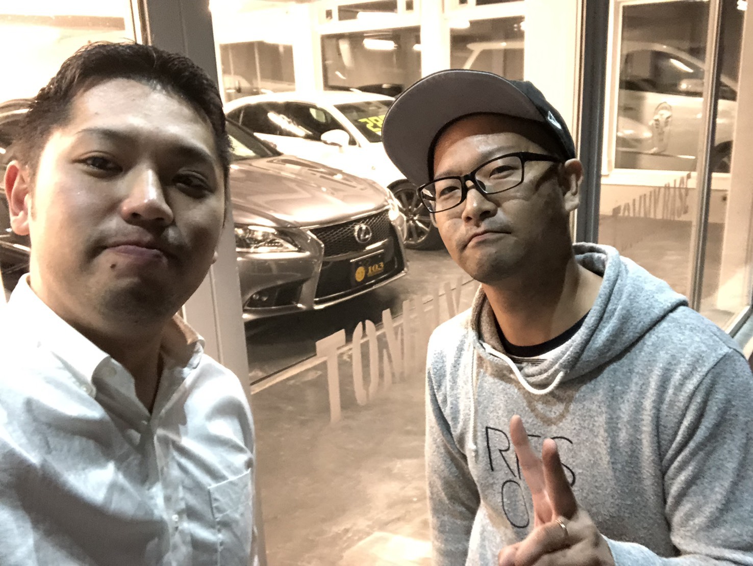 9月24日(火)TOMMYBASEブログ☆納車2台!ご成約3台!レクサス・カスタムセダン♪自社ローン♪_b0127002_21014644.jpg