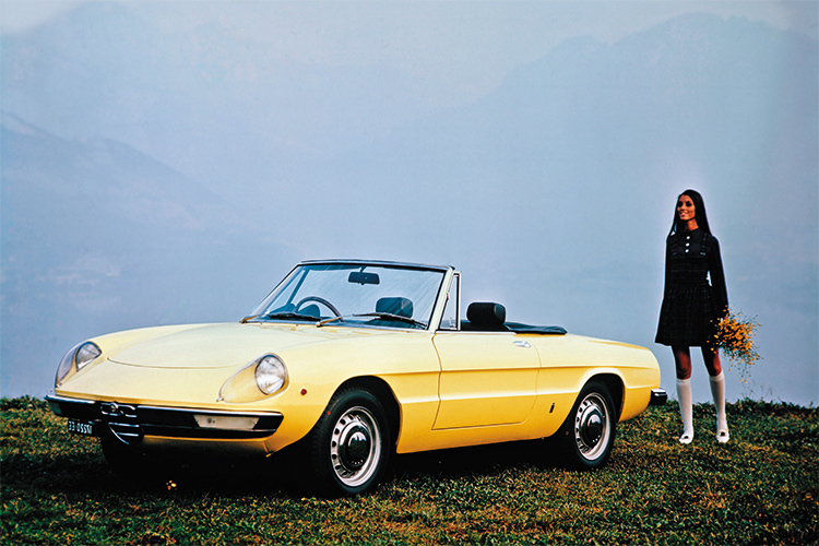 alfa romeo にみる現代の車と70年代の車の美しさの違い_a0129711_18591048.jpg