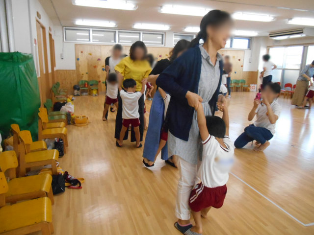 ぞう組 保育参観と給食懇談会_e0148419_14121061.jpg