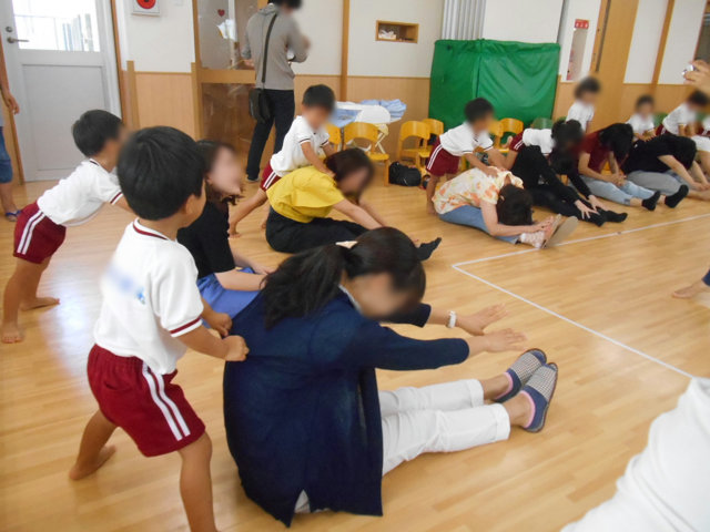 ぞう組 保育参観と給食懇談会_e0148419_1412243.jpg