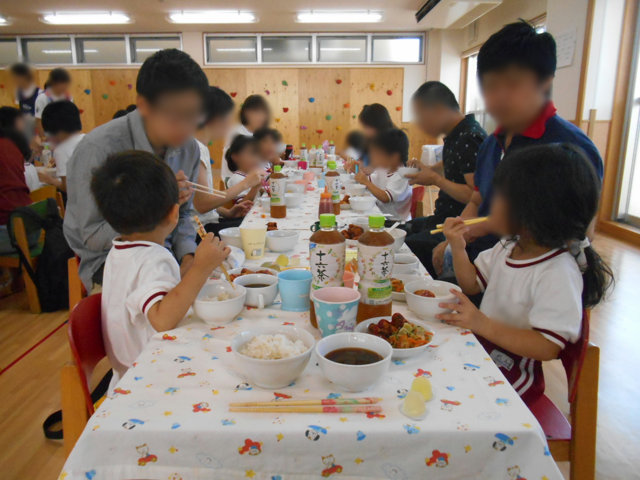 ぞう組 保育参観と給食懇談会_e0148419_1416093.jpg