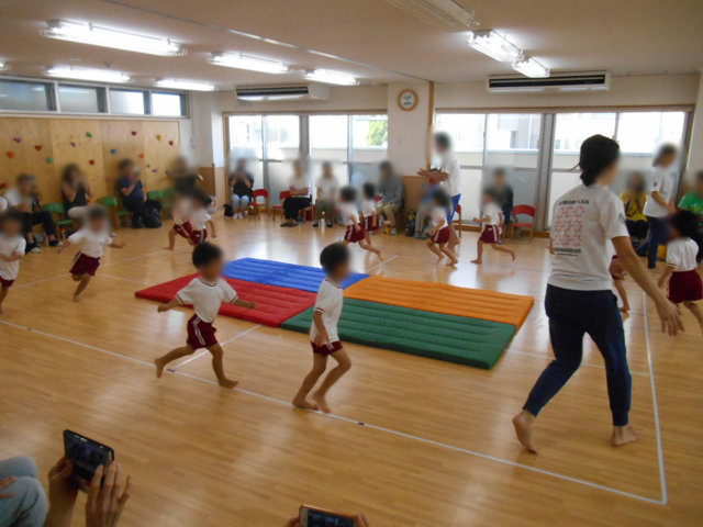ぞう組 保育参観と給食懇談会_e0148419_1421189.jpg