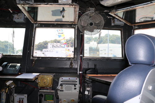 米海軍横須賀基地フレンドシップデー その4 ブルーリッジ ブリッジ 19 08 03 こちら運転担当配車係2