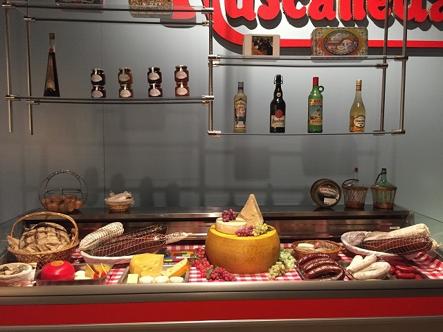 ロベルト宮のRuscalledaの展示会_b0064411_16241125.jpg