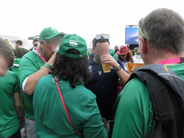 アイルランド・スコットランドサポーターに圧倒されたビール消費　ワールドカップラグビー_f0141310_07542388.jpg