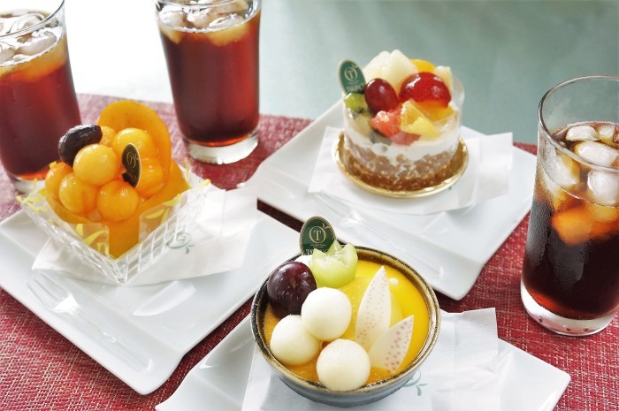 ■新宿の娘夫婦からのお誕生日プレゼントは 【コンパクトカメラ&新宿なだ万賓館でお食事】でした♪♪_b0033423_20453173.jpg