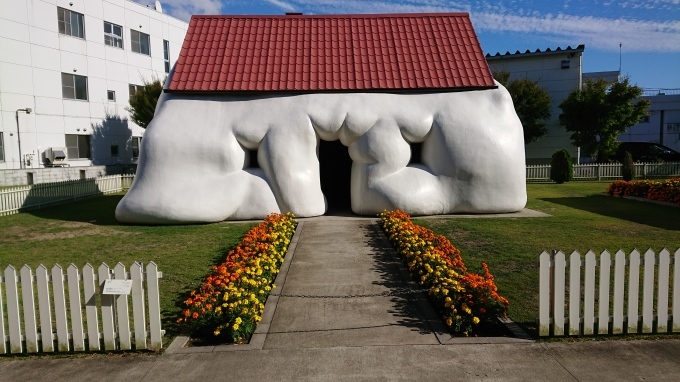 十和田市現代美術館アート広場_c0350439_23194566.jpg
