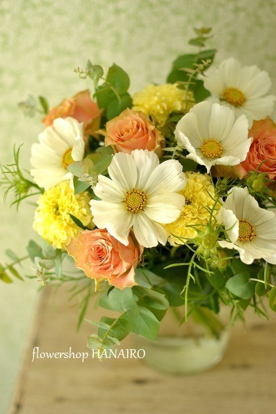 結婚記念日に贈るコスモスを使った花束 花色 あなたの好きなお花屋さんになりたい 結婚記念日に贈るコスモスを使った花束 花色 あなたの好きなお花屋さんになりたい