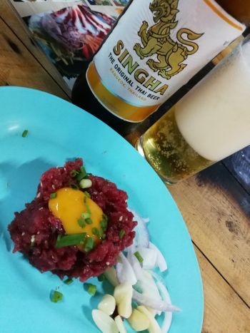 タイで生レバーとユッケを食べる ラーン ラップ ラップ イサーン料理&レバ刺し_a0007462_00404302.jpg