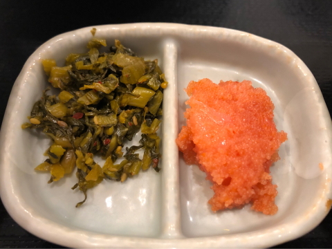 博多には代名詞的な食べ物が多すぎる しらすくじら 福岡空港にて 味オンチの味道楽