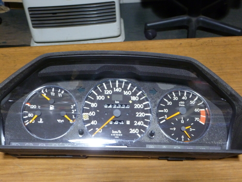 ベンツ W124 メーターケース クラスター クリアパネル分離済 500E E36T AMG