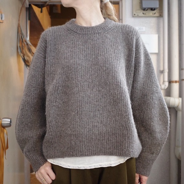 camel sweater_d0364239_19532186.jpg