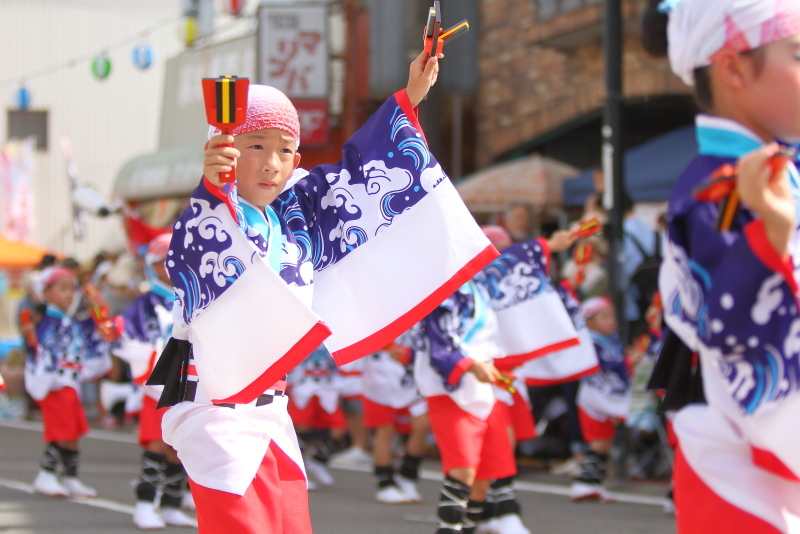 第66回よさこい祭り 本番1日目 万々競演場 祭三代・IKU！ その3 ＆ 三山ひろしさん_a0077663_23451844.jpg