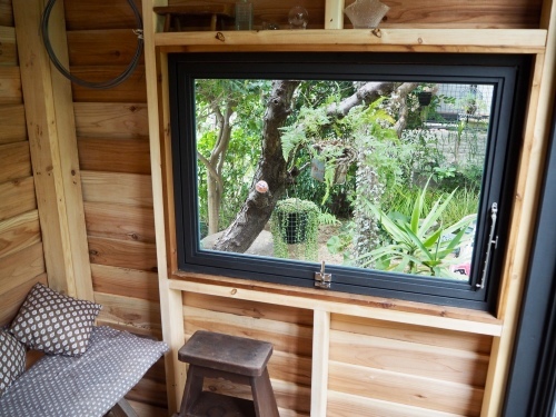 3畳の小屋の中 : daisy＆bee の多肉でガーデニング