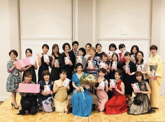 出版記念パーティー_f0249610_14491802.jpg