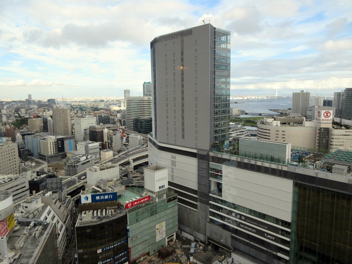 【おやつタイムのクラブラウンジ】横浜ベイシェラトン_b0009849_21373497.jpg