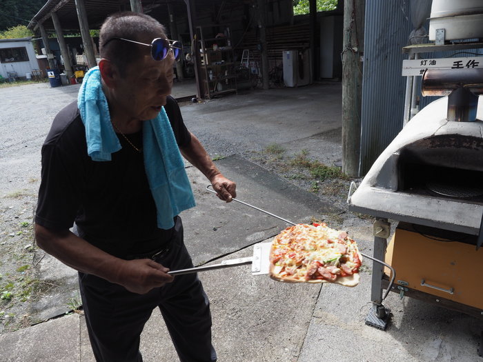 中原温泉で、ピザ作り_c0116915_00581861.jpg