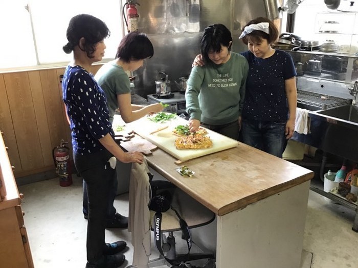 中原温泉で、ピザ作り_c0116915_01084724.jpg
