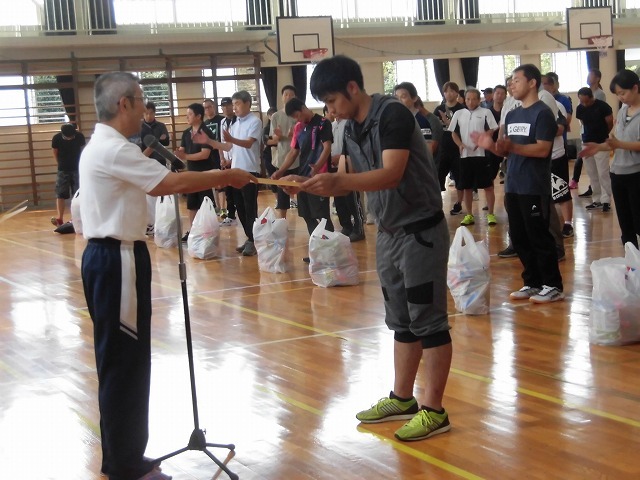 雨バージョンの「第50回今泉地区体育祭」に思う地域の行事、祭りのあり方_f0141310_08071974.jpg