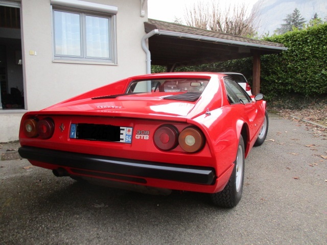 ツインデスビの欧州仕様の308GTB?_a0129711_16293143.jpg